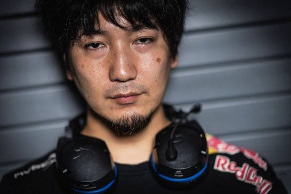 知名职业选手梅原大吾确证新冠闭门休养中