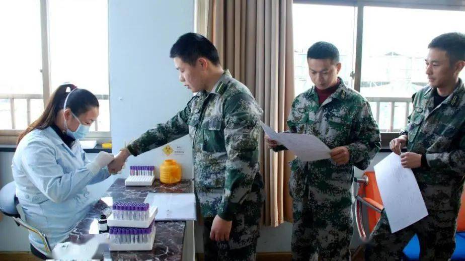 武当乡组织基干民兵开展体格检查_体检