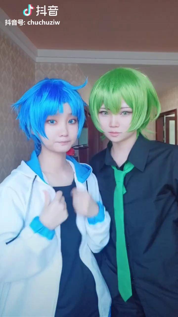 绿蓝小绿和小蓝cosplay绿我蓝鹤