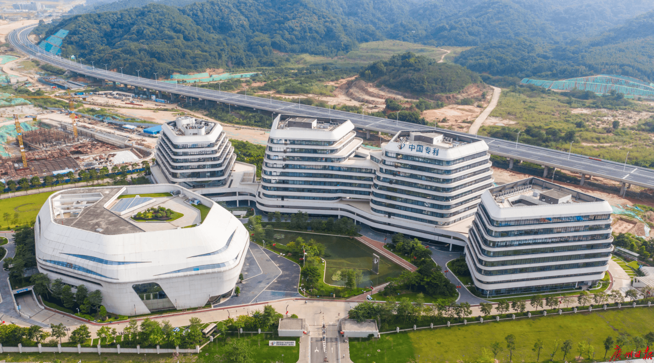 原来,诺诚健华所在的国际生物医药创新园区,由于正处于开发建设之中