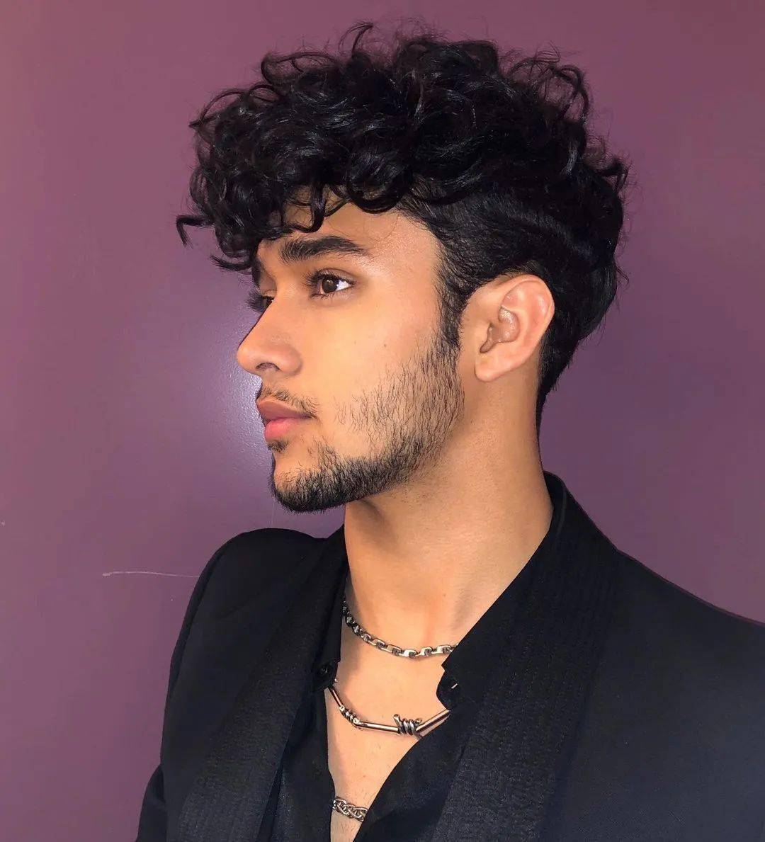 今日,拉美当红高粱饴,男版"卡妹" joel pimentel 宣布退出男团cnco,他