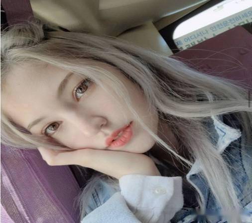 又一位电竞女神,lpl观众秒变10年老粉:msi一定要出线啊_mayumi