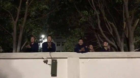 爬墙头是什么意思 04809fdb46fc41c28241f2d80c9fb06d.jpeg