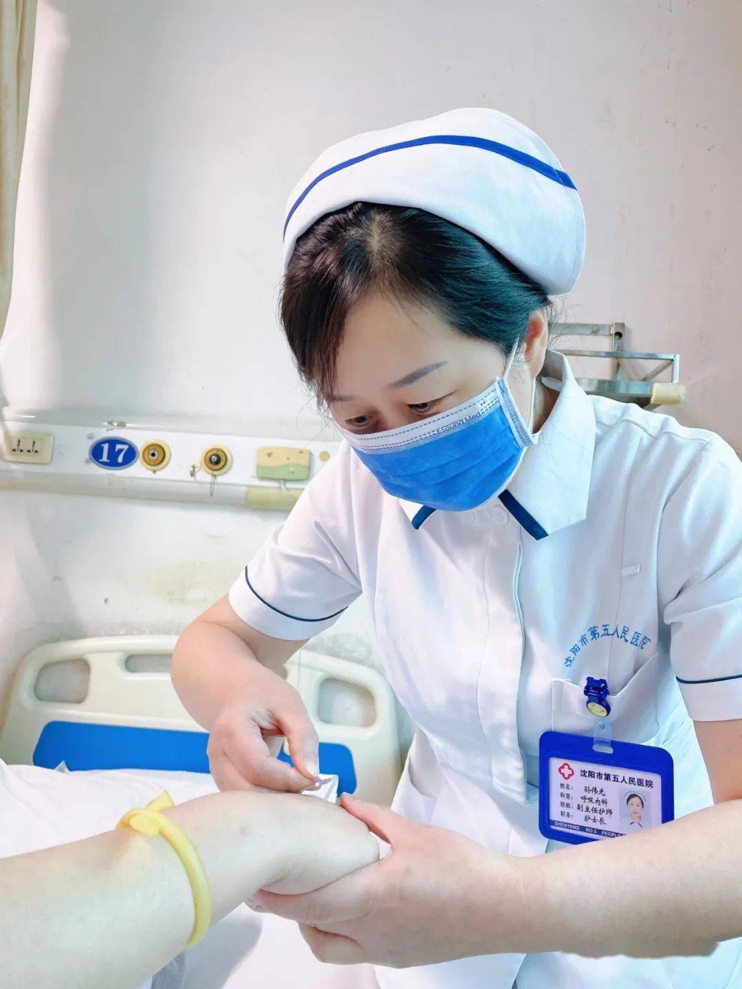 512护士节致敬最美护士用生命温暖生命