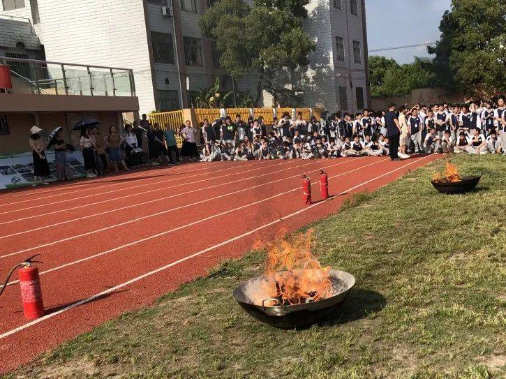 紧急疏散!" | 东塍镇中学开展防震减灾应急疏散演练