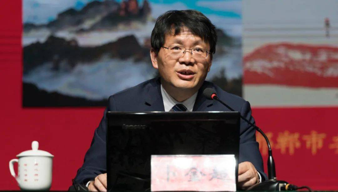 今头条市教工委推进党史宣讲进高校