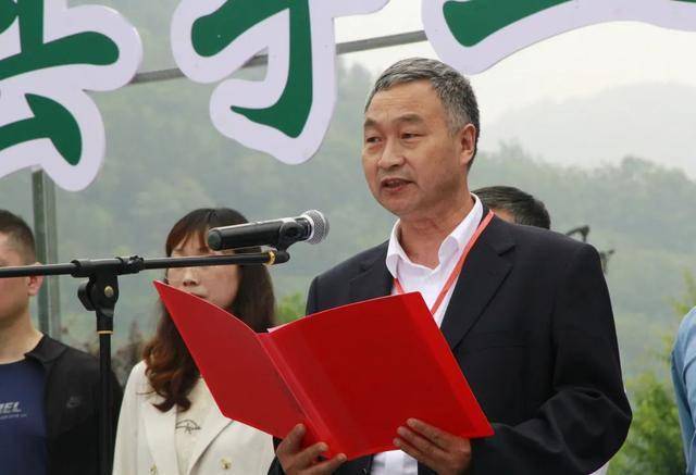 平利县政府党组成员,副县长杨飞致辞点击下图可回看直播↓向全国网友