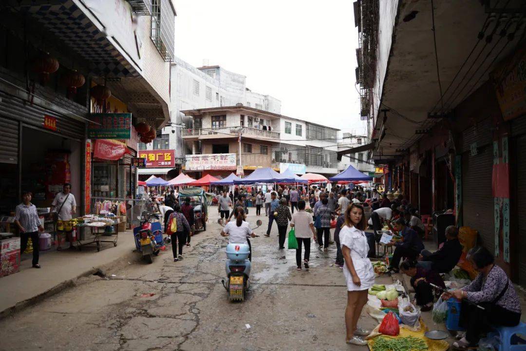 【实拍】一脚踏两县的圩场,一边是桂阳,一边是嘉禾,究竟怎么回事?