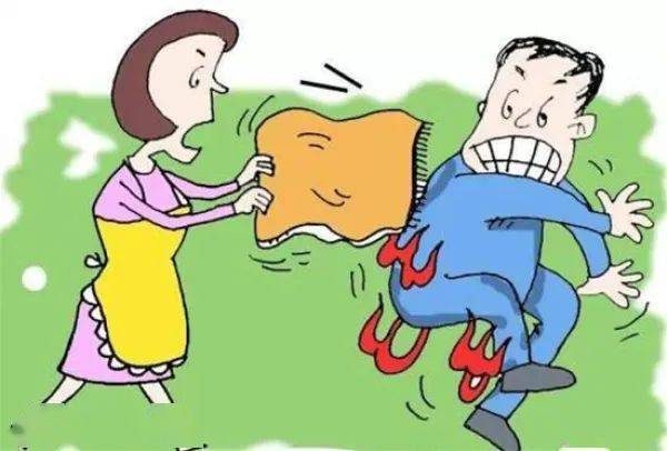 惊魂一刻酒精爆燃蔓延至身上人身着火这样做