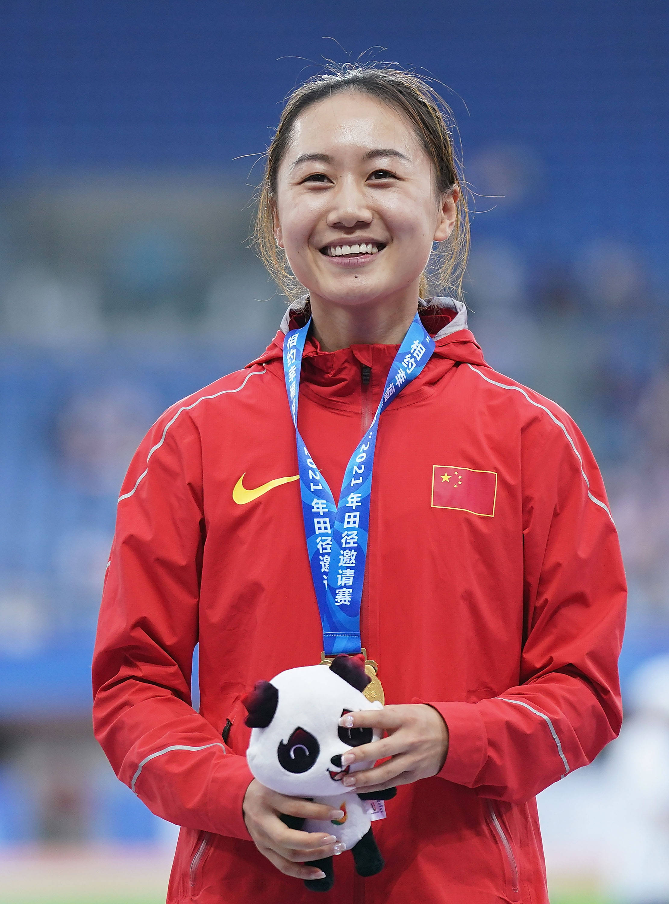 黄妍58秒39得400米栏冠军记录注定被历史铭记