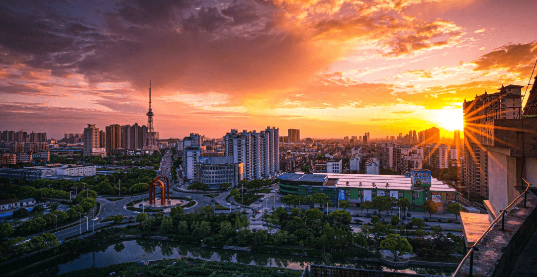 断扩张,蔓延着绿意的城市公园,海门城市的美好界面也再次迎来全新进阶