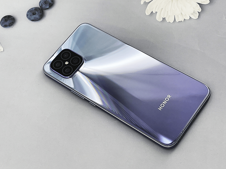 感受极致安全快充 荣耀play5动手玩