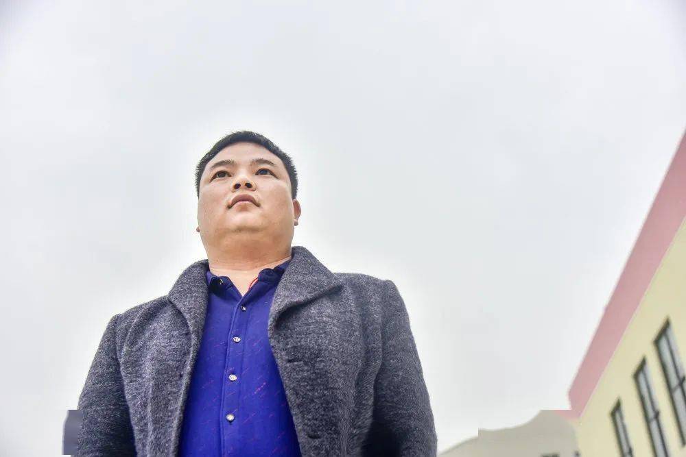 一地狗粮爱妻狂魔韩豪与他的两个老婆