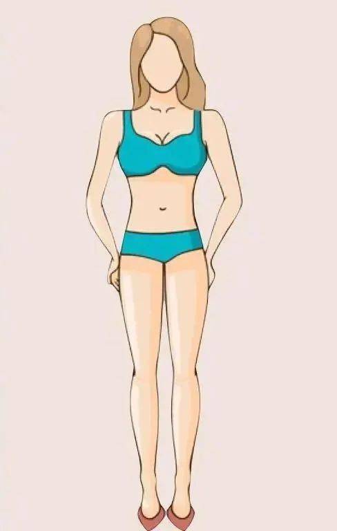 倒三角体型这时候有中高腰直筒裤,阔腿裤,微喇叭裤等来掩盖缺陷,不仅