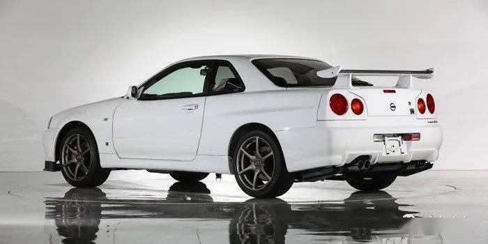 新车级别 只行10km未登记日产r34 Gt R V Spec Ii Nur拍卖将创天价 Skyline