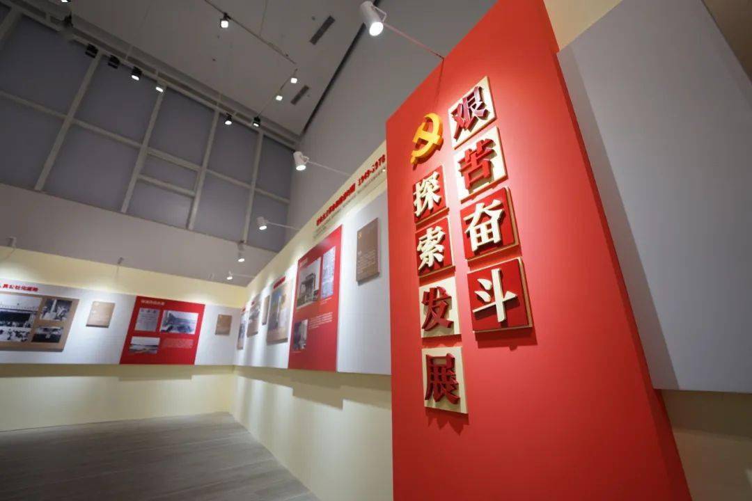 让红色文化"展"出来"亮"起来.