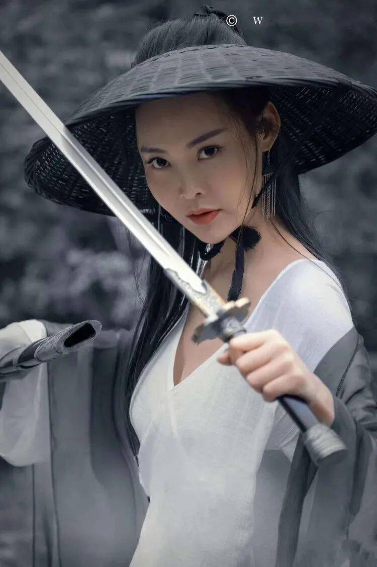 人像摄影九如侠情丹心携剑载酒江湖