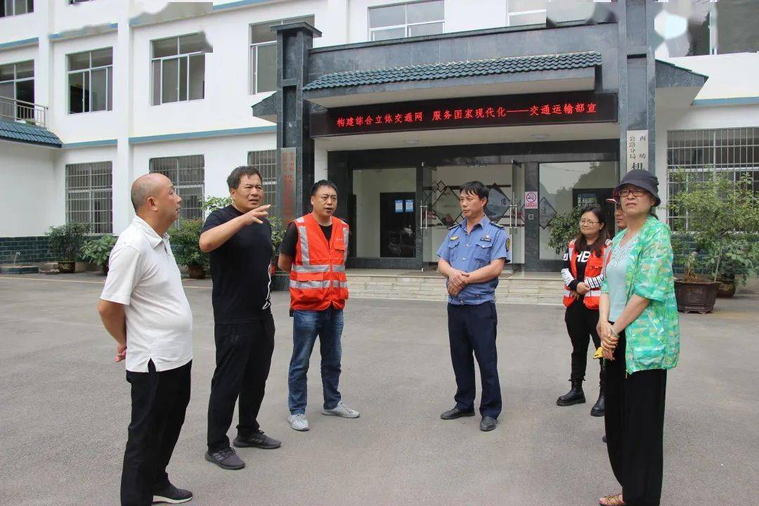 李剑铭到文山公路局调研