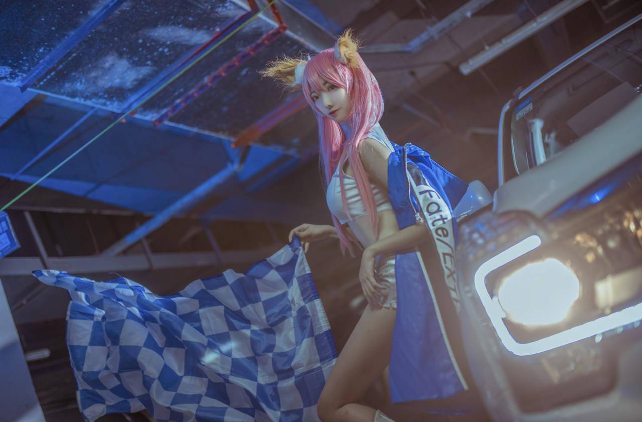 玉藻前赛车cosplay