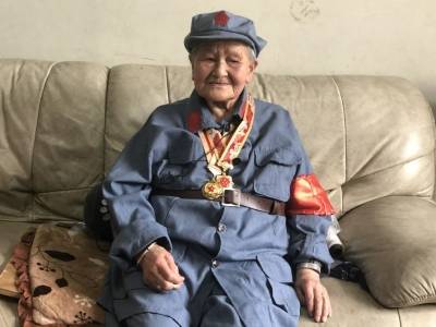 百岁川籍女红军王全英长征中带路清窝子爬雪山时冻掉脚趾