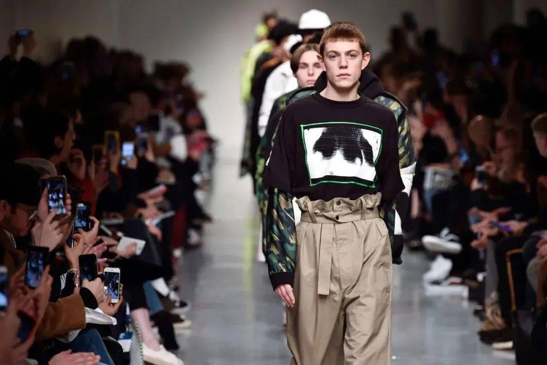 品牌男装直播卖货 2a1781c1eeed4f34a3ad60ba65626203.jpeg