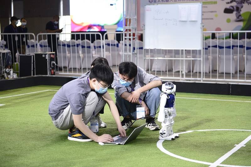 RoboCup|【第五届世界智能大会】两大机器人世界杯赛事在天津港保税区开幕