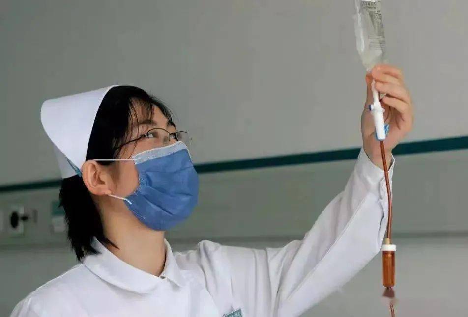 举国同殇上一句
