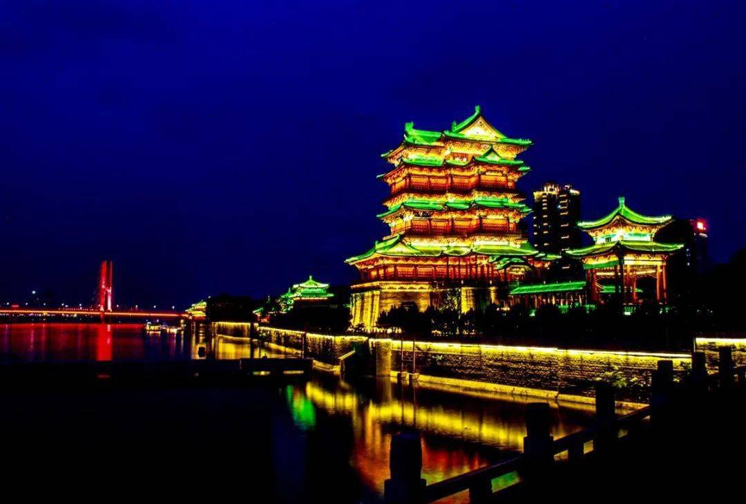 国旅自组含接送派全陪赏江西羊狮幕云海日落观湖南大唐不夜城避暑养生