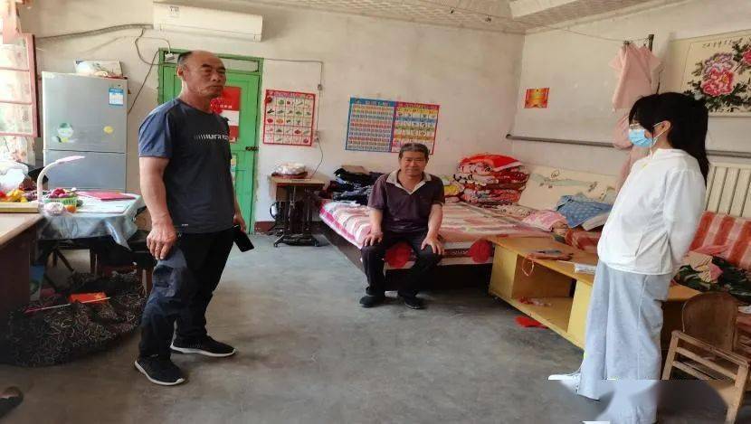 赵康镇走访脱贫户中新认定的残疾人