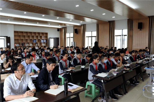 慈溪市第十次课改推进会在新世纪实验学校举行