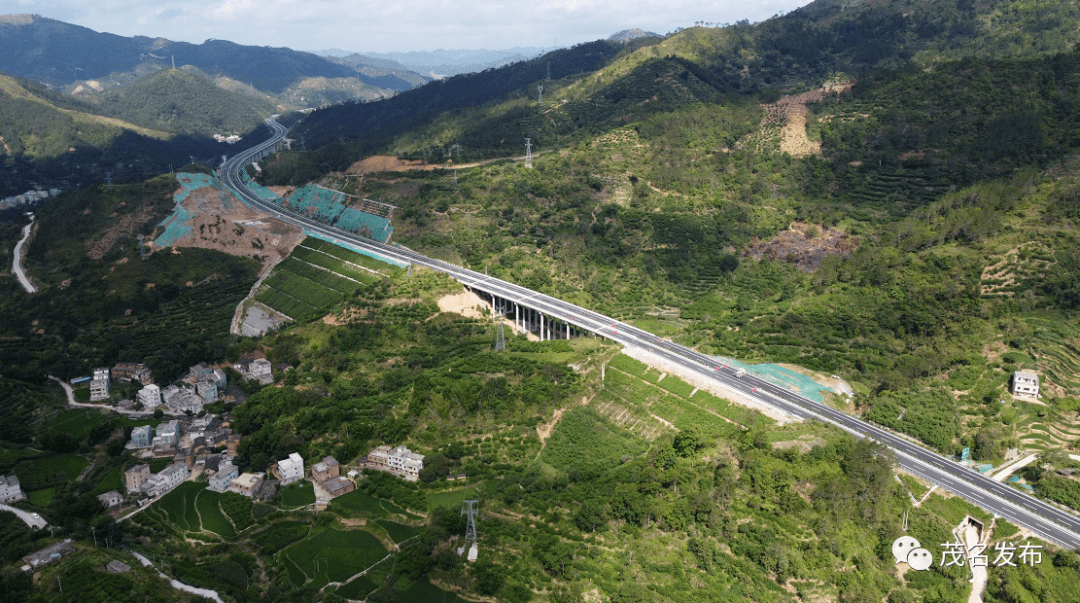 罗信高速获得全国"最美绿色高速"称号!