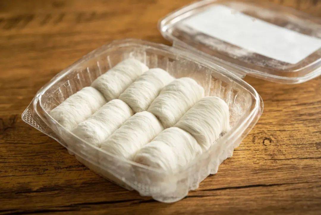 做头发"造景"的龙须糖