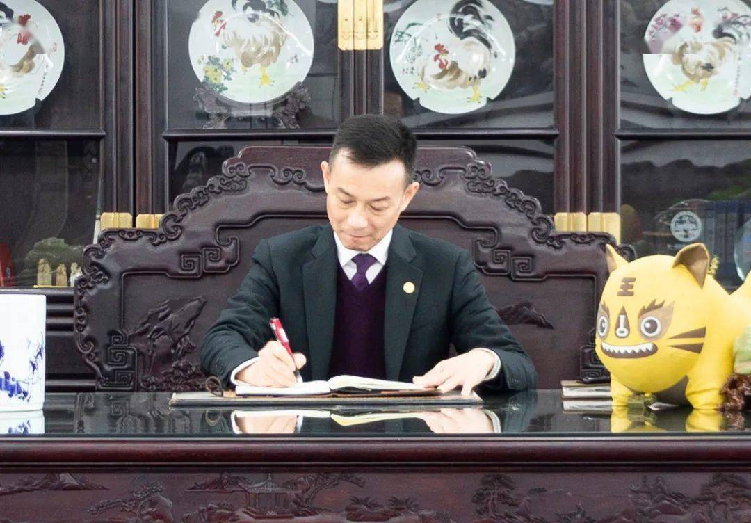 熊春林江西金虎保险设备集团有限公司 董事长新冠疫情爆发后，熊春林积极