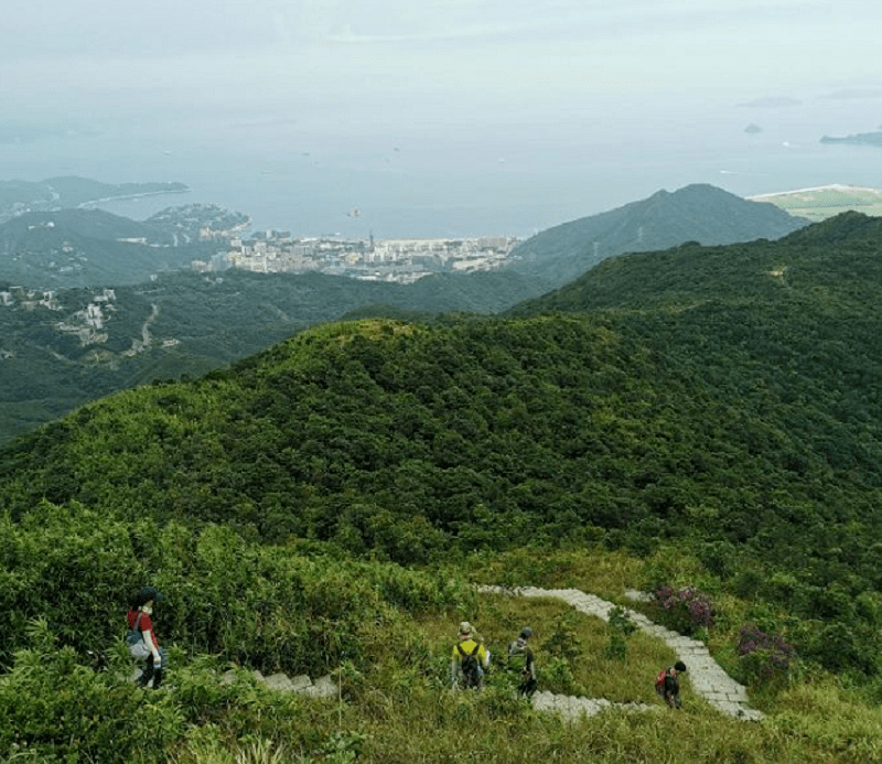 深圳五峰梅沙尖6月6日周日登深圳第三峰眺望连绵群山