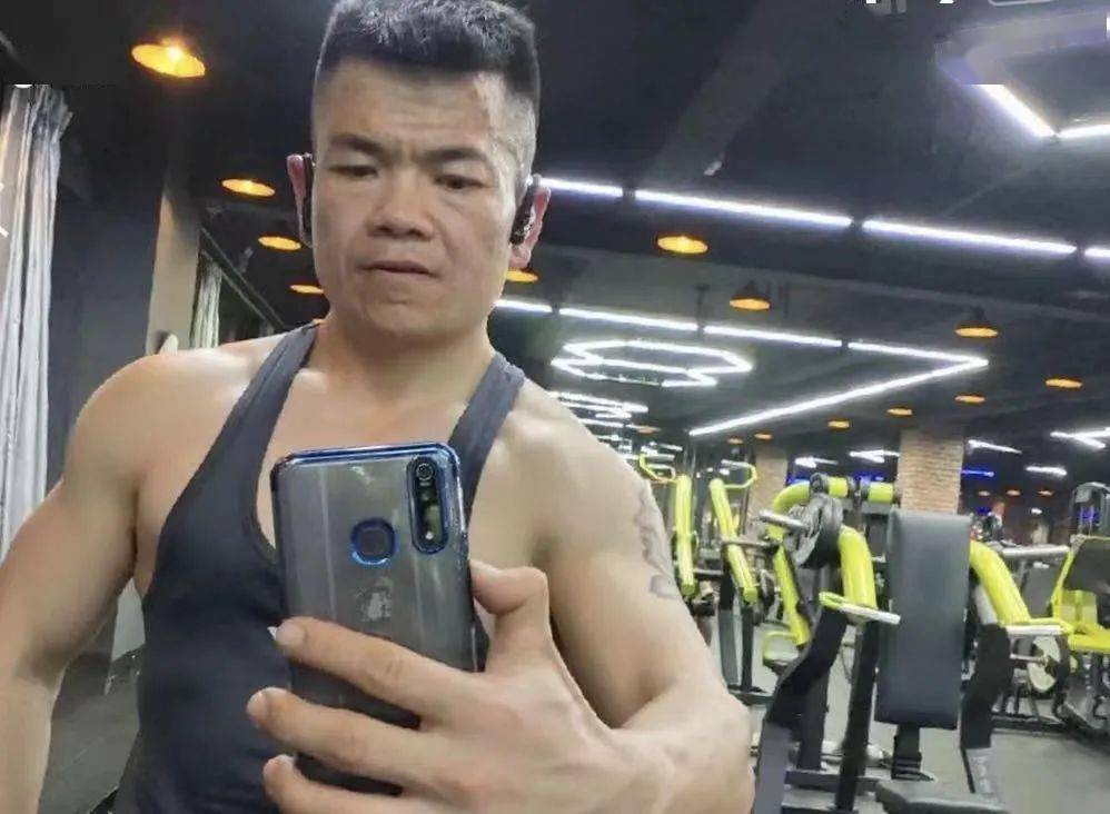 从200斤的大胖子逆袭成140斤健身达人他是怎么做到的