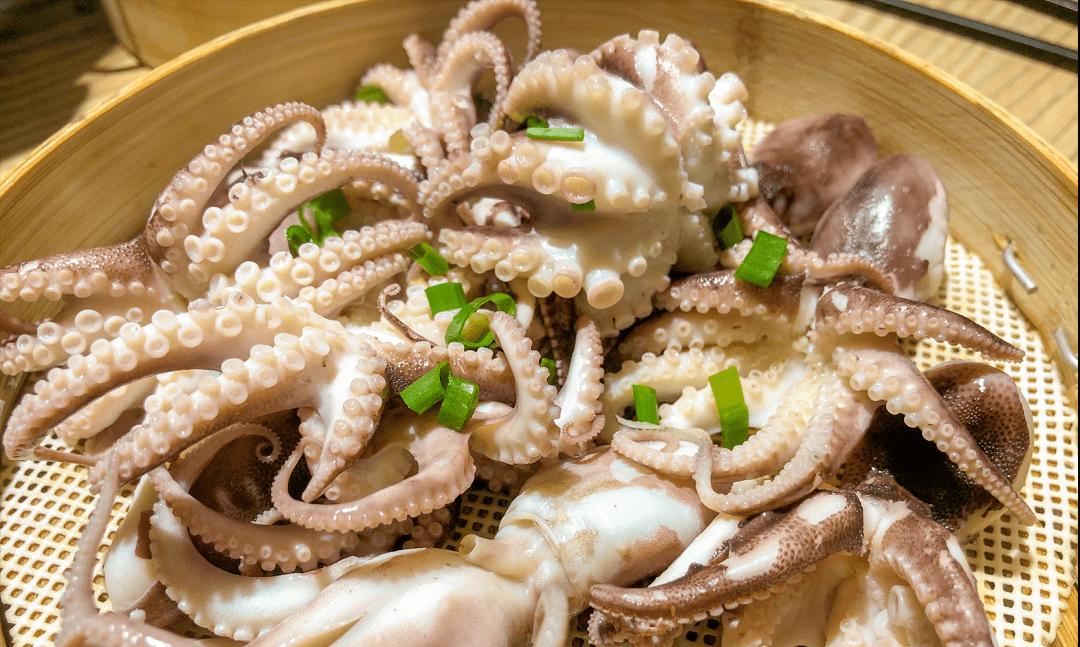 脆弹的八爪鱼,一口下去肉质紧实,就是这个味儿!