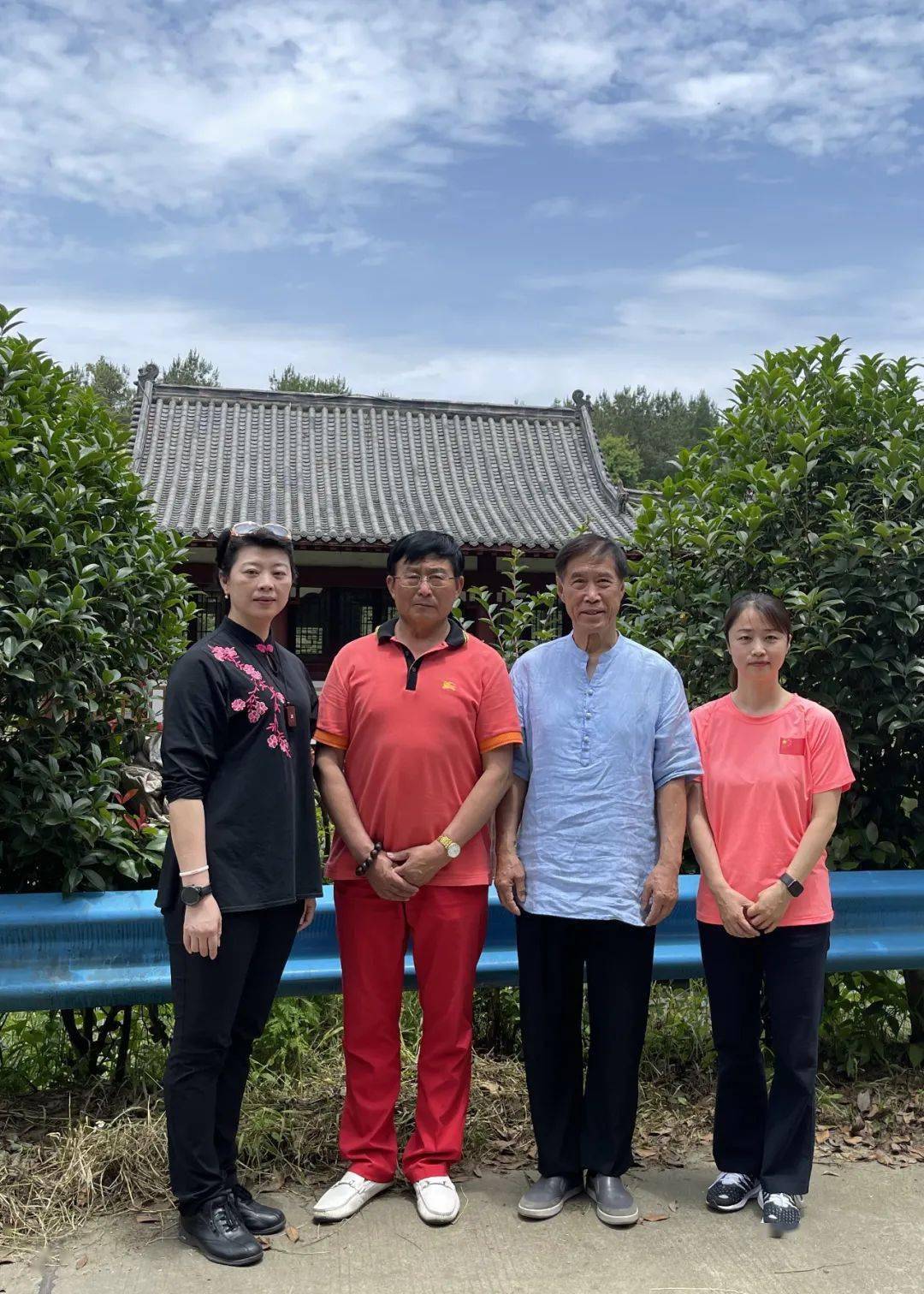 首次大别山太极行"拳游纪"邀请了李俊峰,崔仲三,邱慧芳,曾卫红四位太