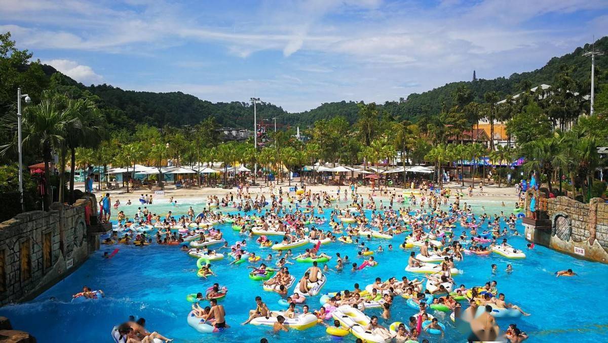 据重庆海昌项目总经理谭广维表示:加勒比海水世界将于六月下旬开启