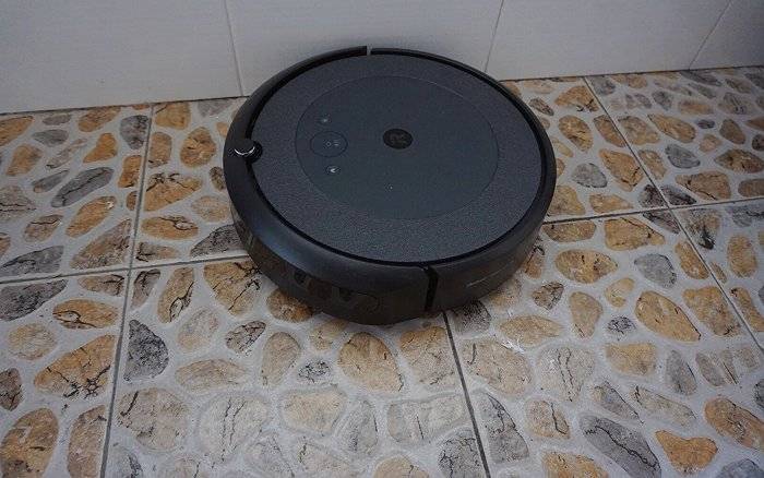 机器人|iRobot Roomba i4+扫地机器人体验：颜值提升，自动倒垃圾成亮点