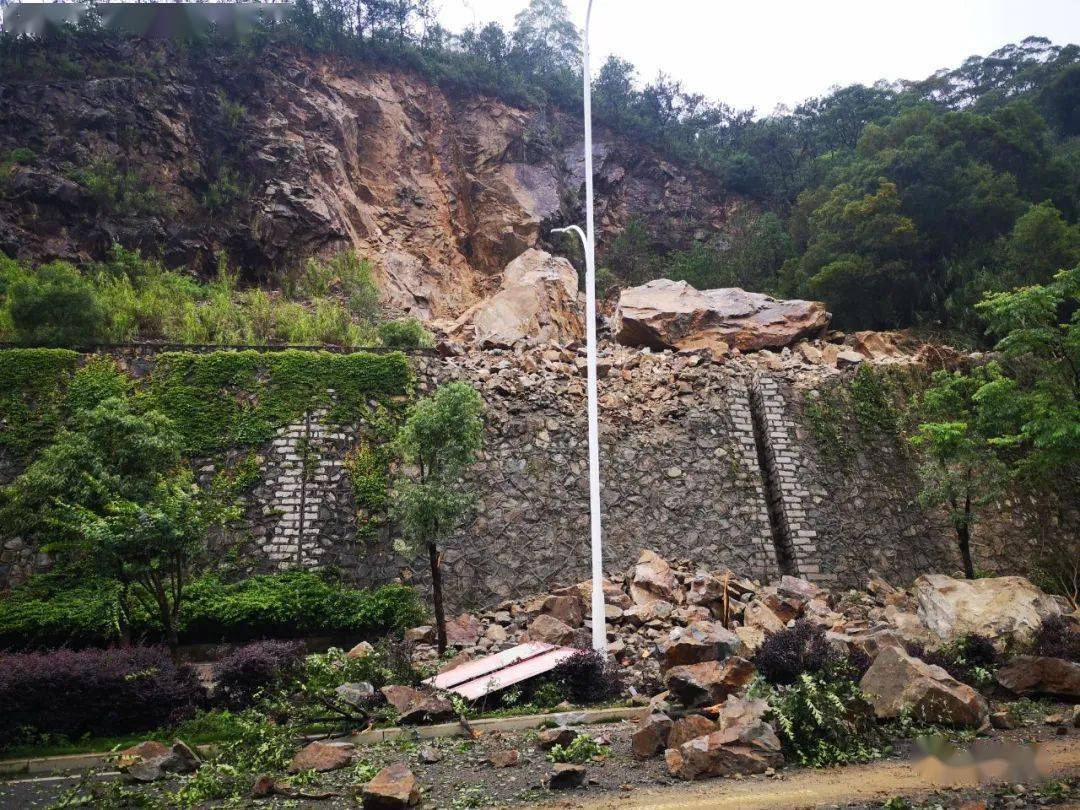 最新!观音山隧道附近发生山体滑坡,通行时间暂未确定