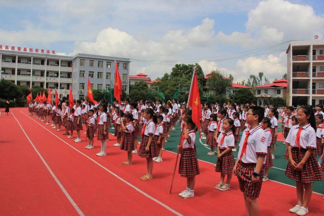 上栗县栗江小学图片