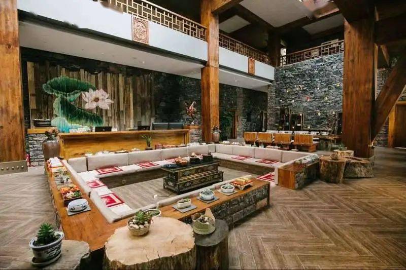 恭德岭庄园是一家以嘉绒藏族风格为主题,以莲花为背景的精神理念的