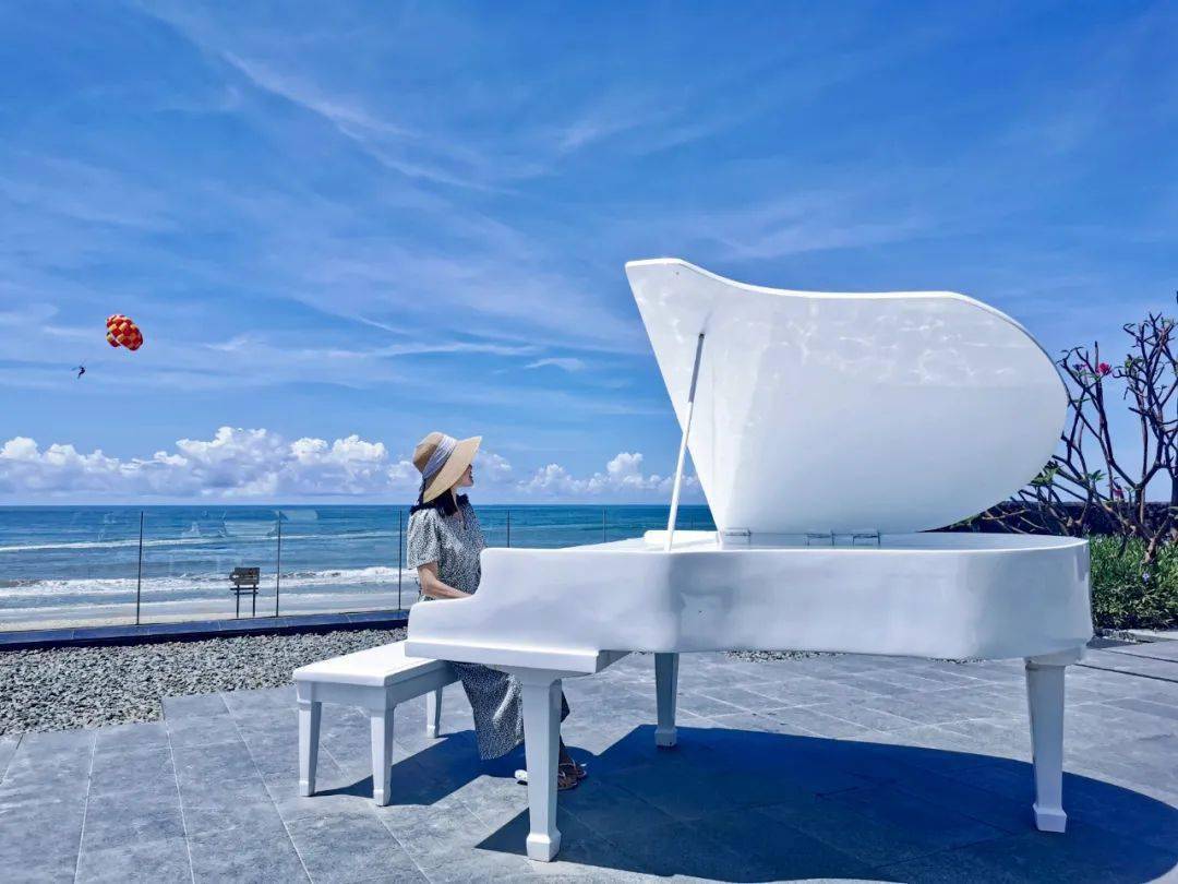 海边钢琴唯美真实图片图片