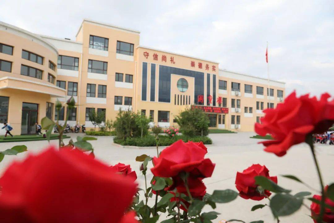 优越,东临宝兰高铁,西靠310国道,又是新建天平高速公路的秦安出入口