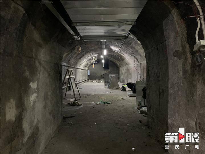 再现"防空洞"的生产与生活,十八梯传统风貌区目前正在加速修建"十八梯