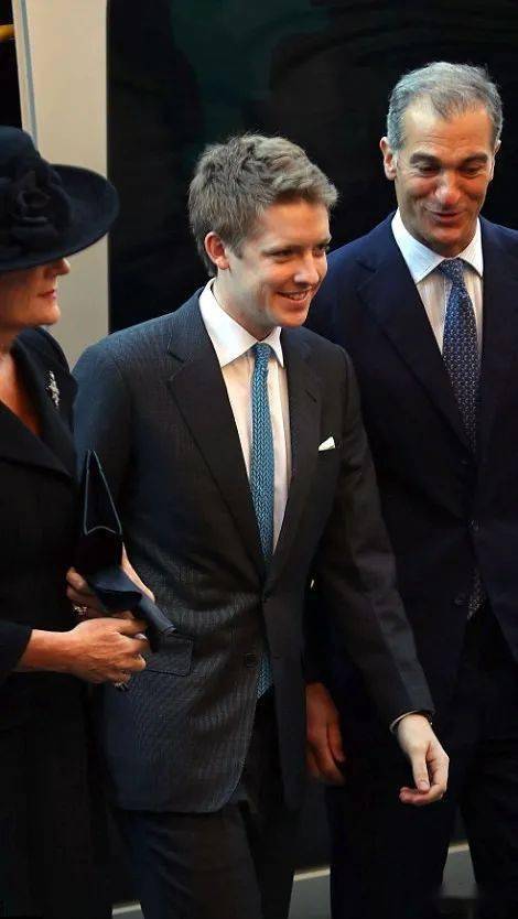 他就是曾经的那位2016年,一夜继承83亿英镑的高富帅hugh grosvenor!