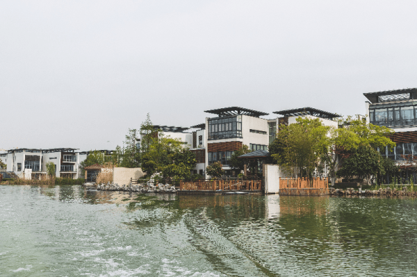 太湖庄园藏不住了,苏州人沸腾了!太惊人了,迅速走红!