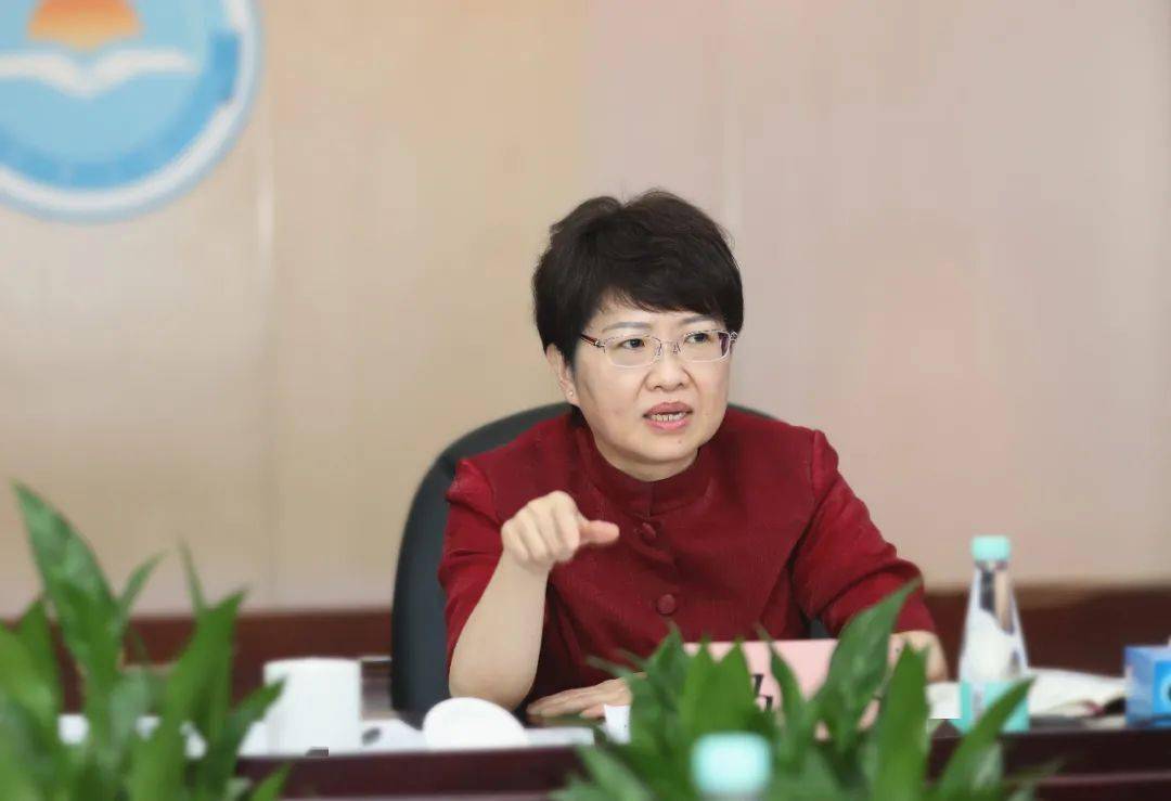 小切口大服务助力非公经济健康发展冯玲调研市工商联