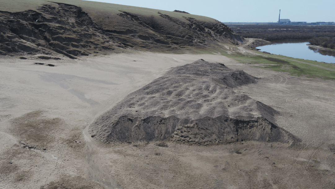 关于清理海拉尔河河道范围内砂堆的通告
