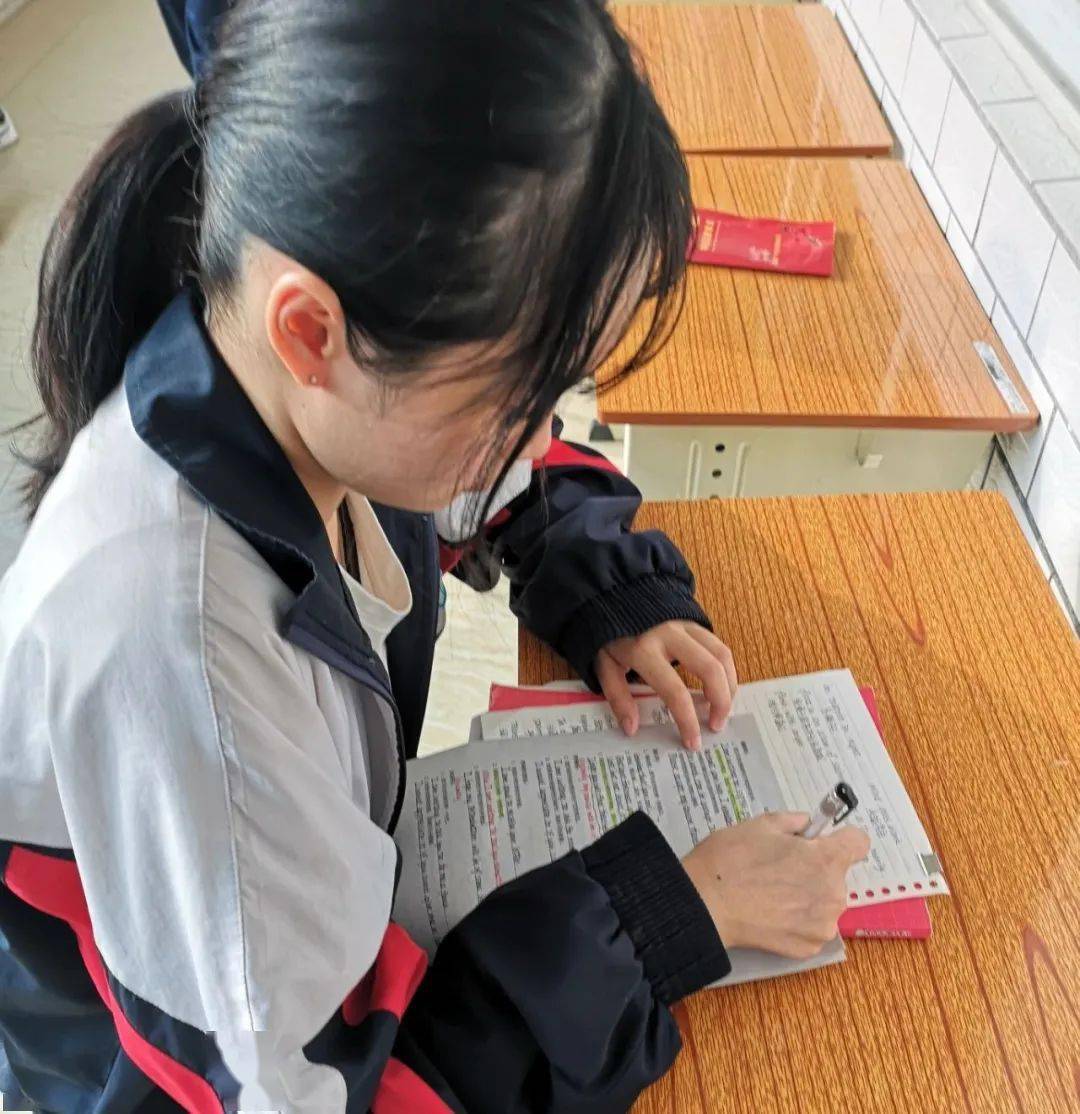 时光不负追梦人,里水学子,高考加油!